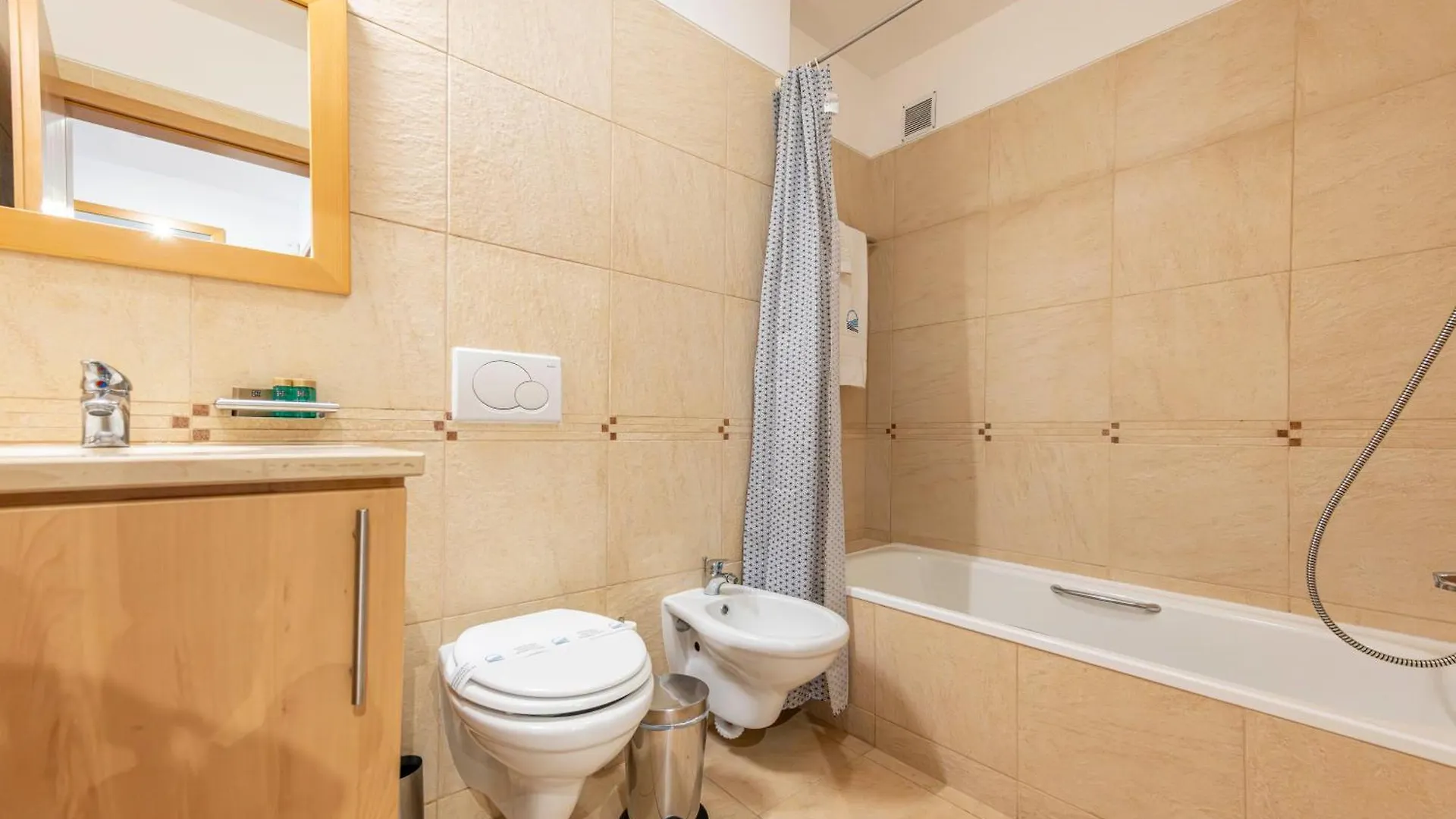 Beachside Bliss 5 Mins Beach & Waterfront - Pool - Wi-Fi - Smart Tv Tavira 0*,  Portugal