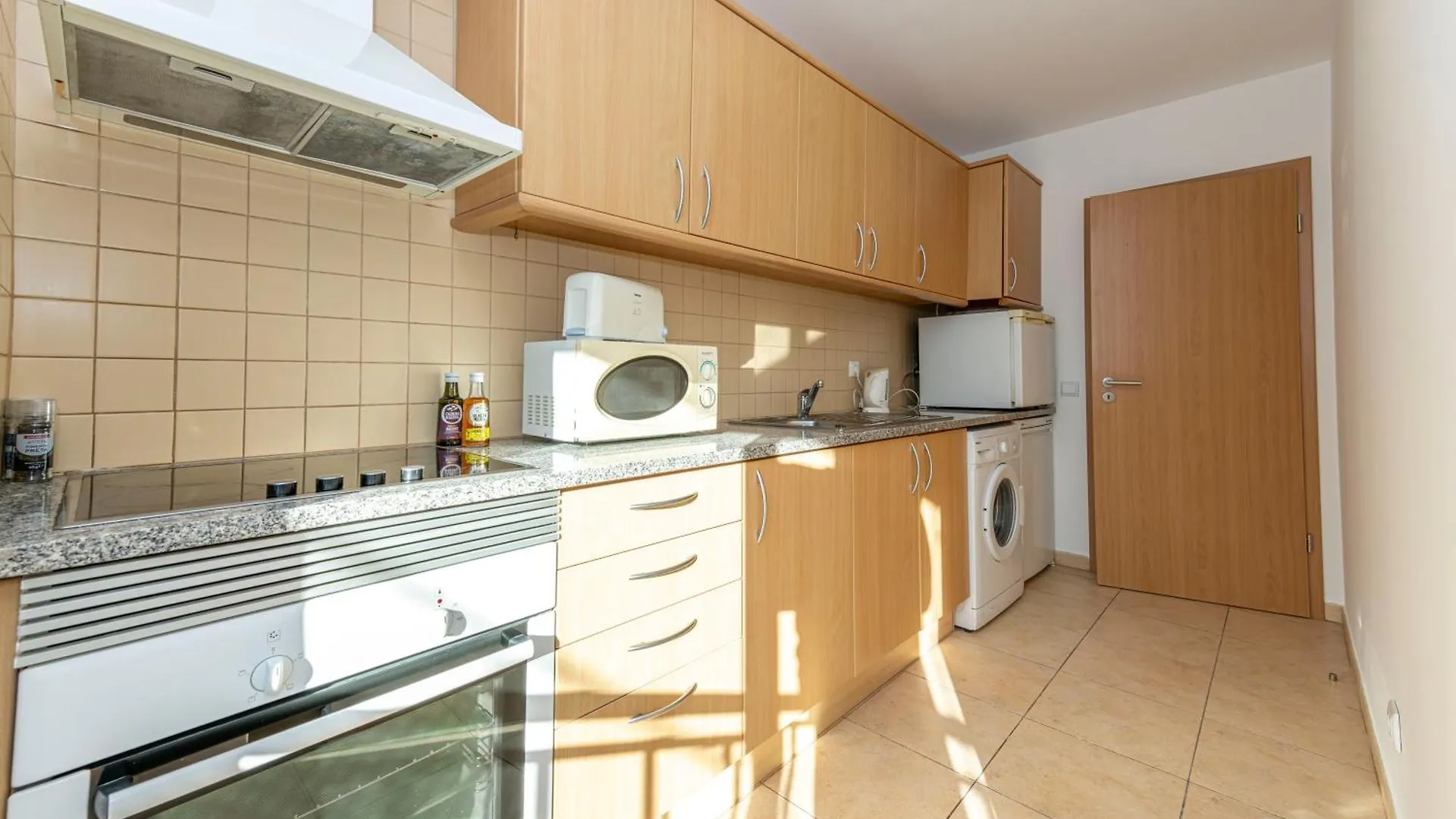 Beachside Bliss 5 Mins Beach & Waterfront - Pool - Wi-Fi - Smart Tv Tavira