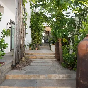  Hotel Altanure Almatere - Food Forest Boutique Stay